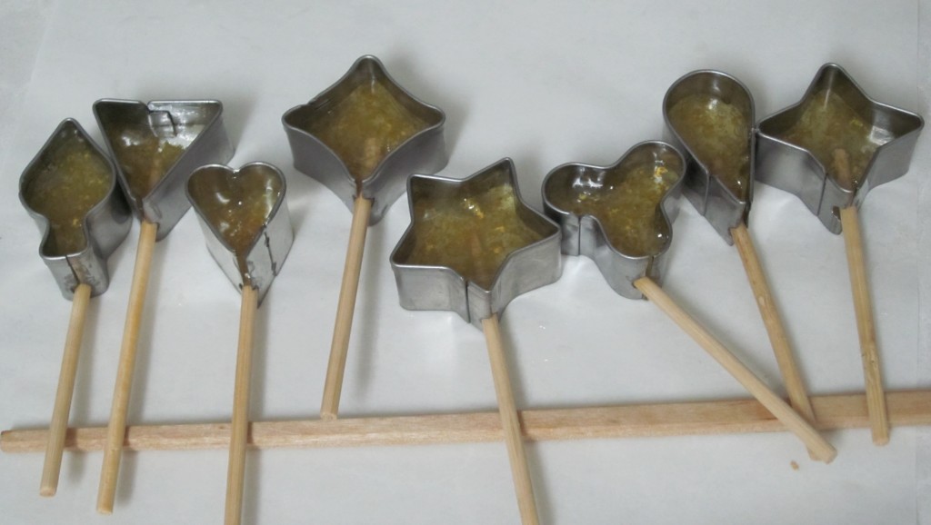 metal lollipop molds  Lollipop mould, Homemade lollipops, Easy lollipop  recipe